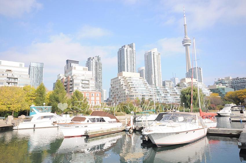 Luxury Condo With Cn Tower View Торонто Екстер'єр фото